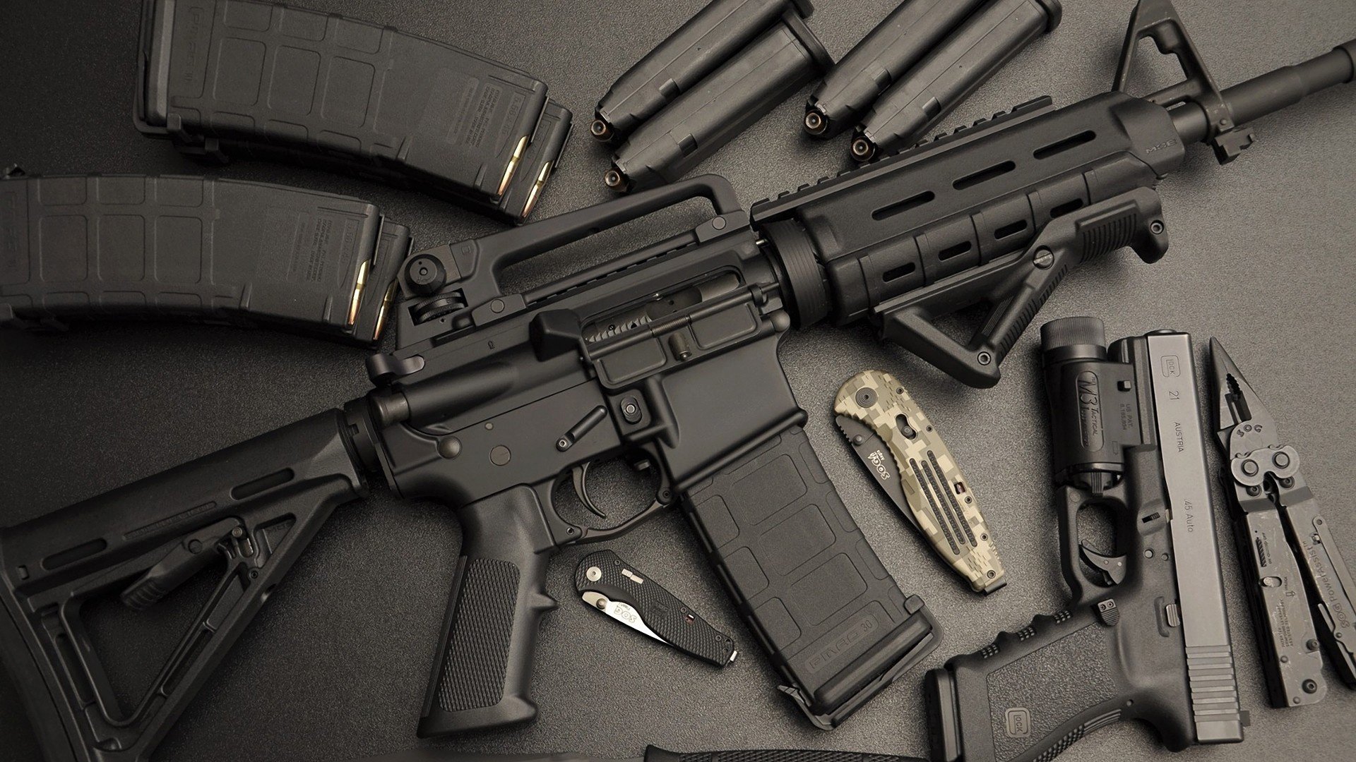 德甲:裁判判罚争议引发球迷热议,西甲裁判