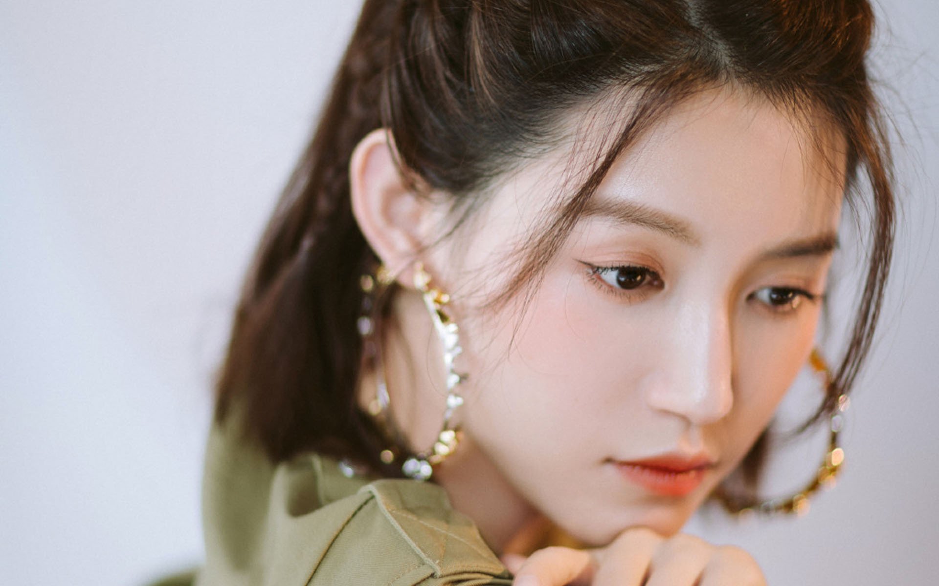 爱游戏中国官方网站平台-逆风飞扬：用勇气逆天改命的足球战士，逆风飞扬下一句