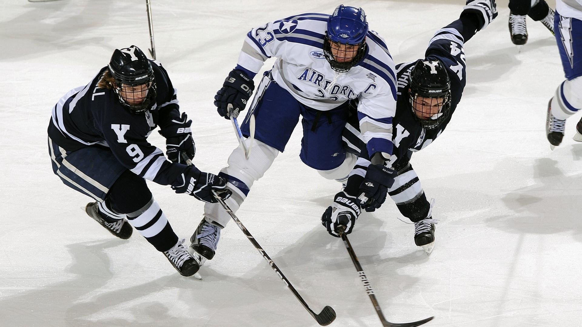 比利亚雷亚尔德比战提前锁定胜局,比利亚雷亚尔阵型