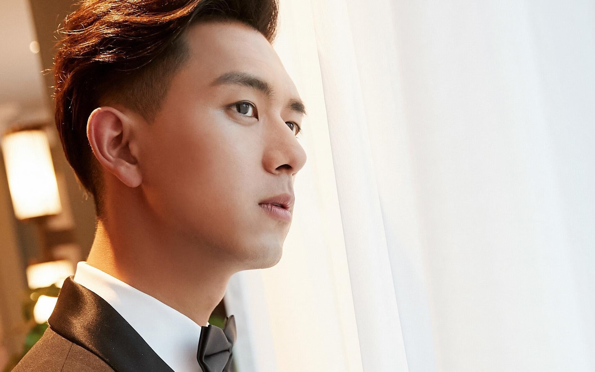 爱游戏下载-爵士逆转击败骑士，米切尔狂砍一字马状投中绝杀，爵士米切尔为什么缺阵