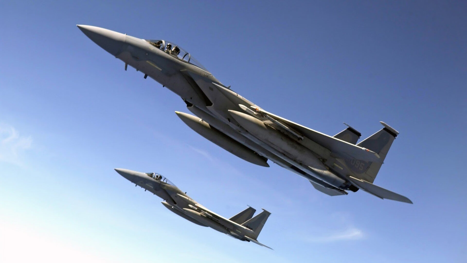 中前场控球点重叠是否导致节奏冲突问题,控球前锋打法