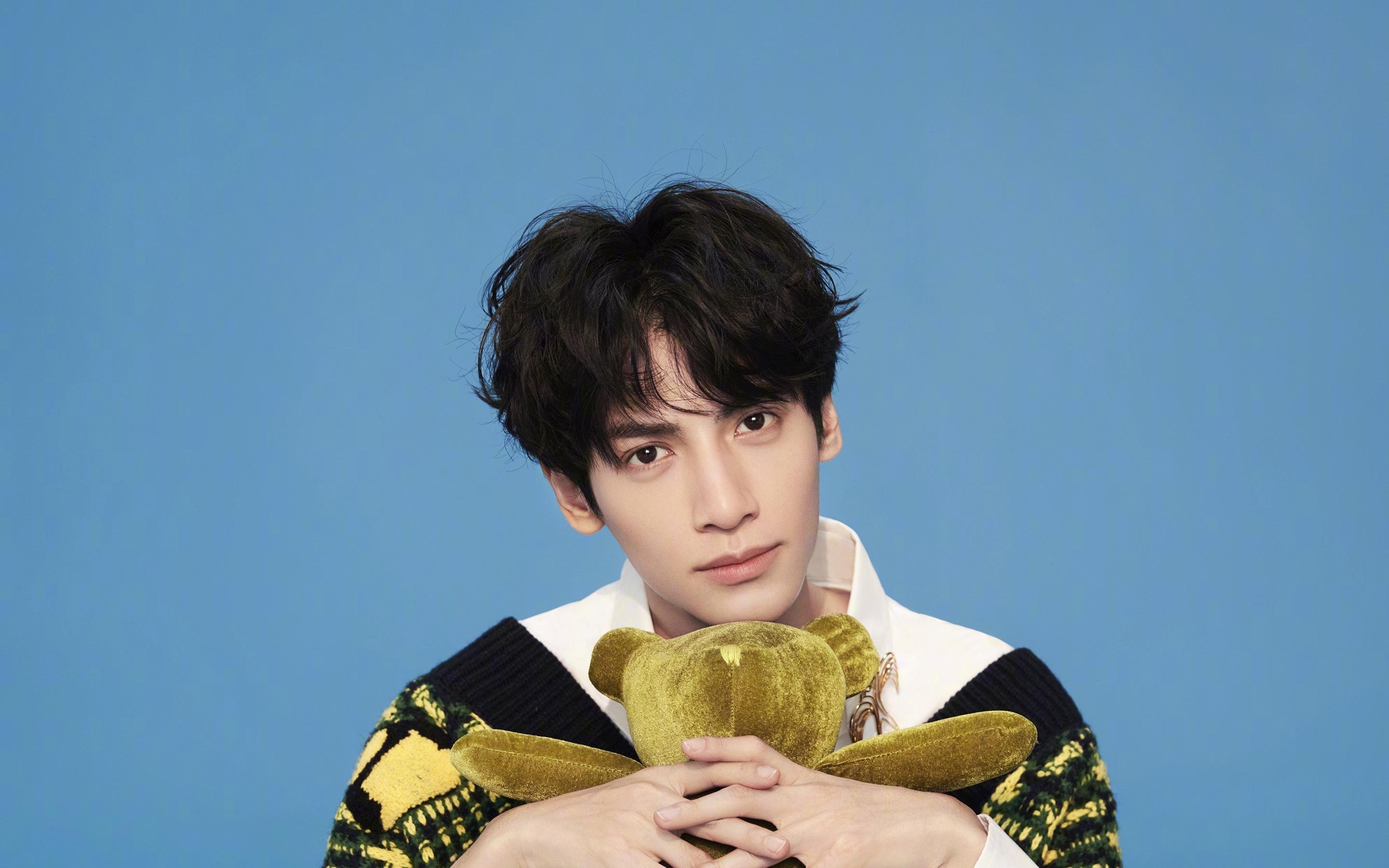 爱游戏体育app-巴萨新人轮换激活场上年轻活力，巴萨新转会